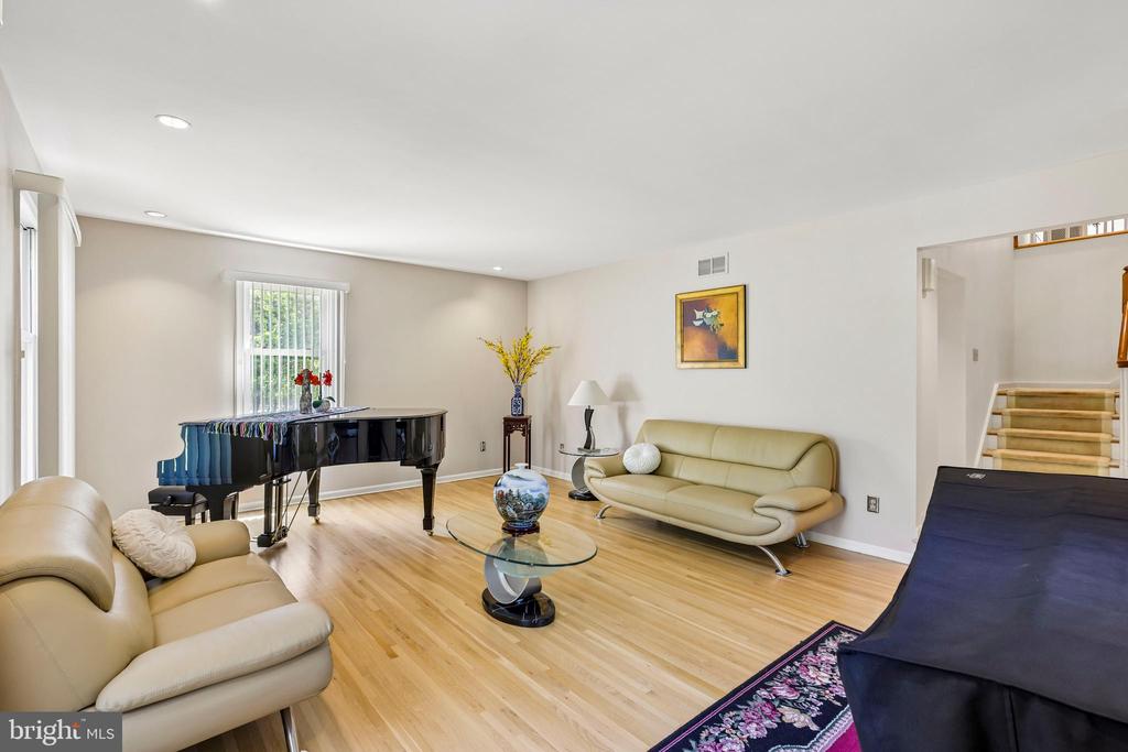 1 DORCHESTER COURT