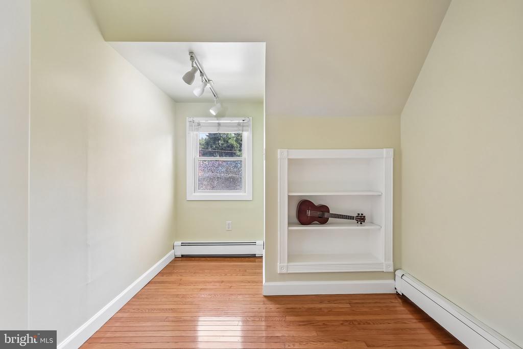 707 PRESIDENT AVENUE