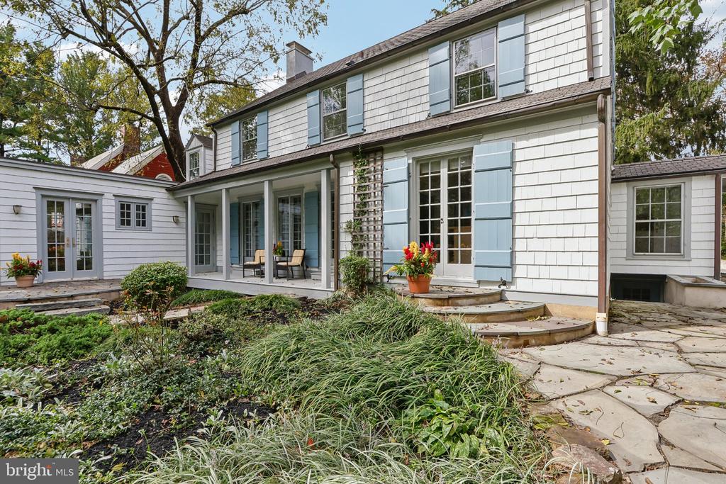 60 BATTLE ROAD