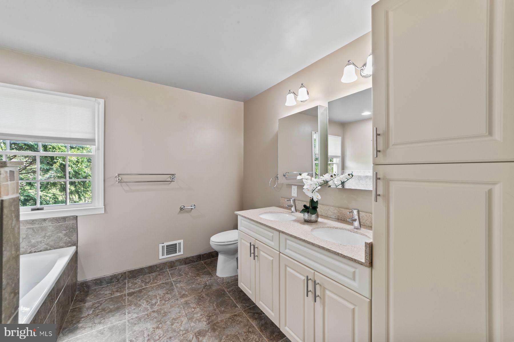 65 Wexford Dr