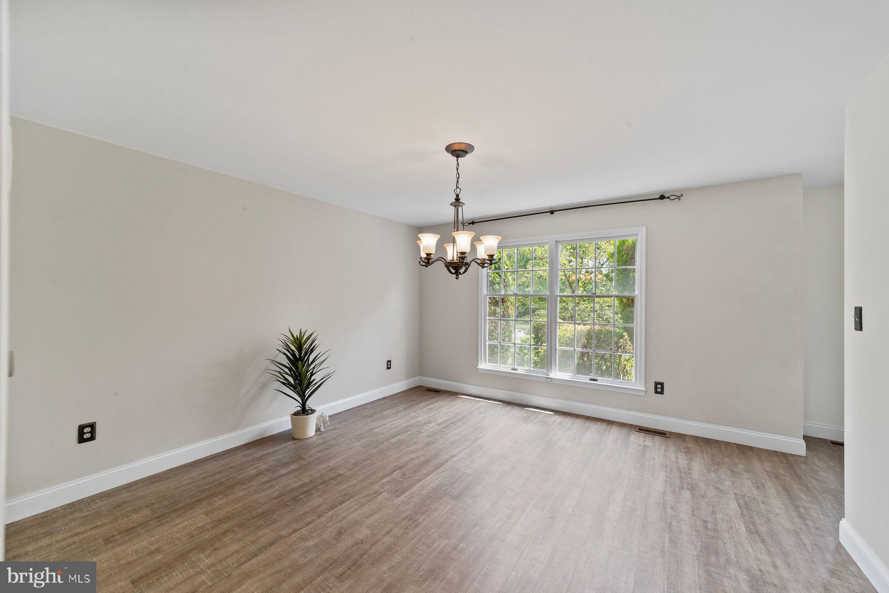 65 Wexford Dr
