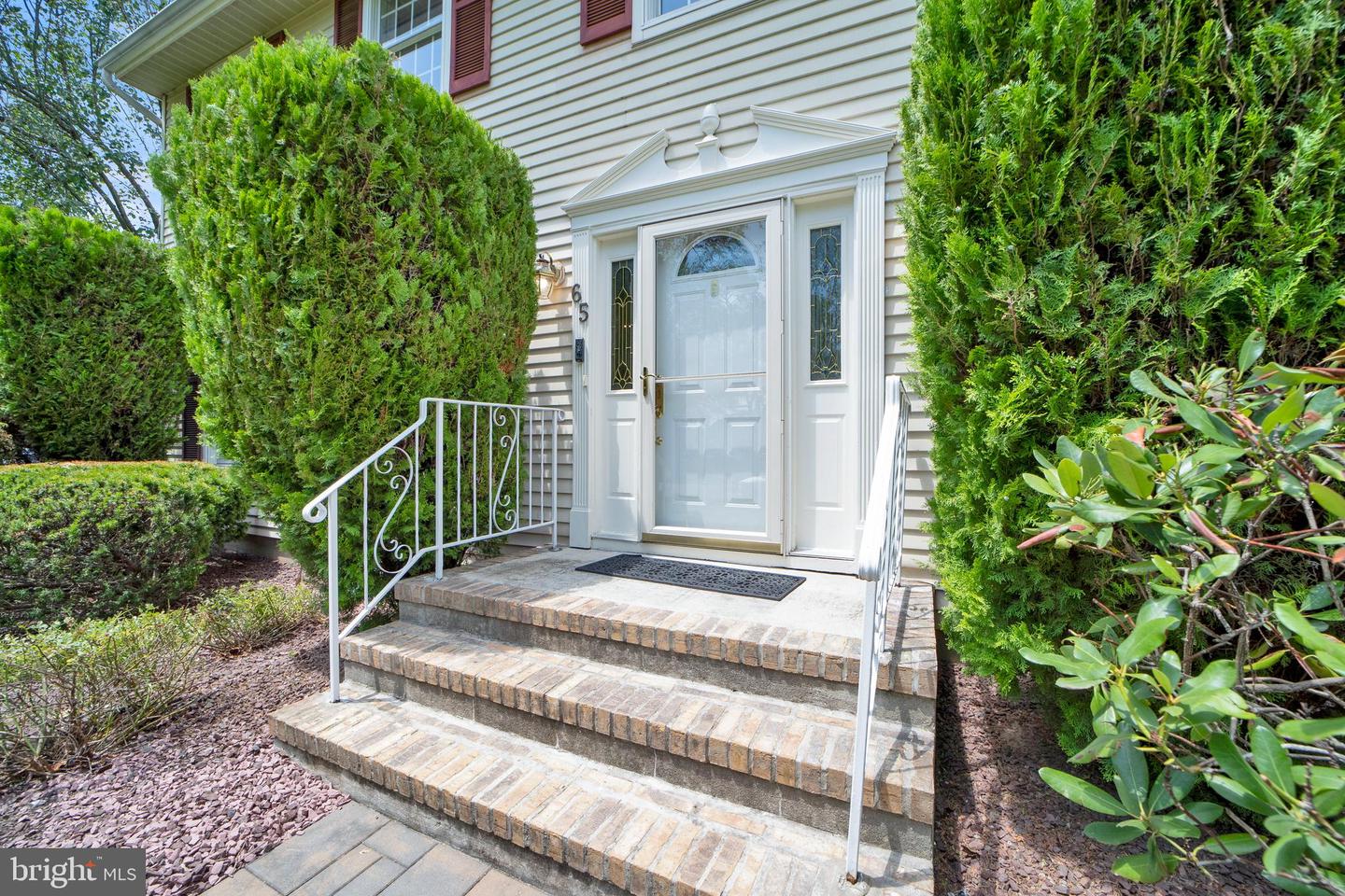 65 Wexford Dr