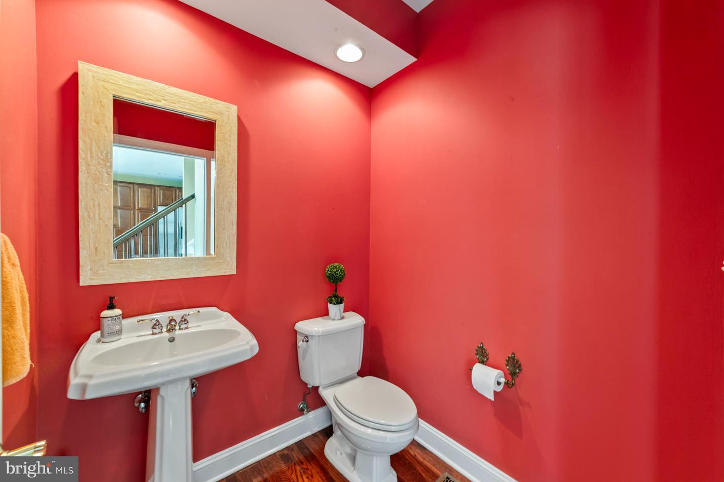 26 Woodland Dr