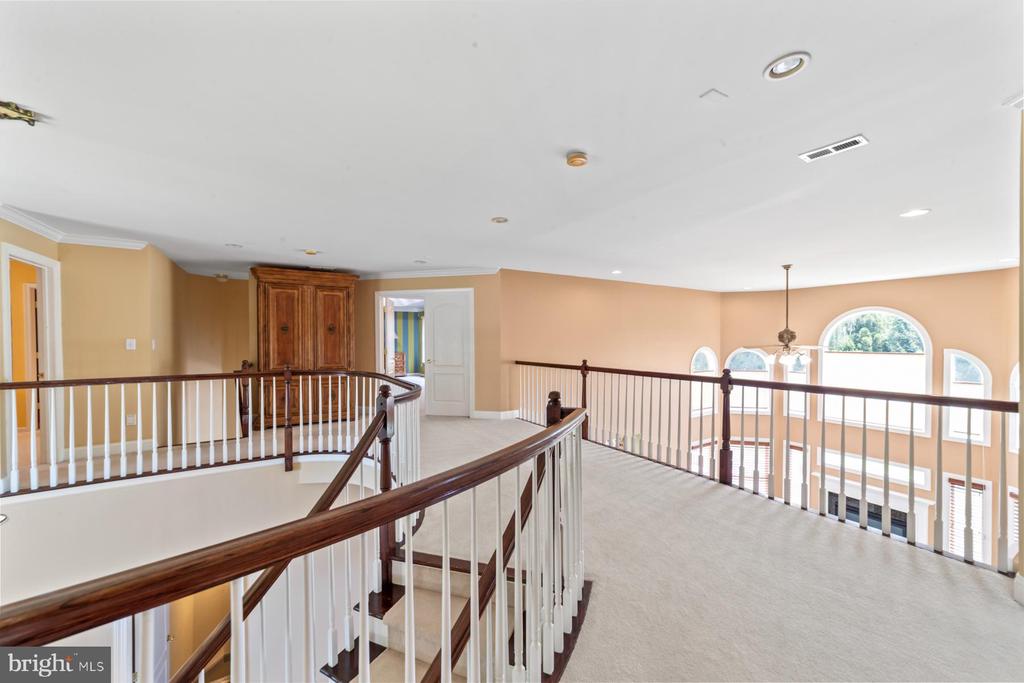 26 Woodland Dr
