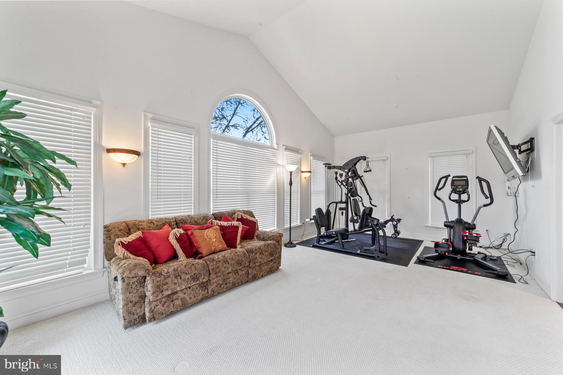 26 Woodland Dr