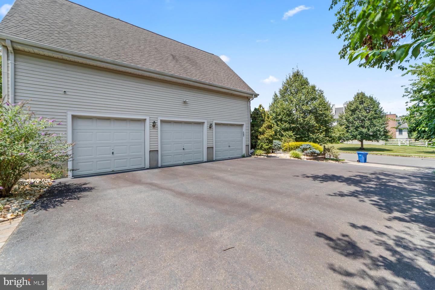 26 Woodland Dr