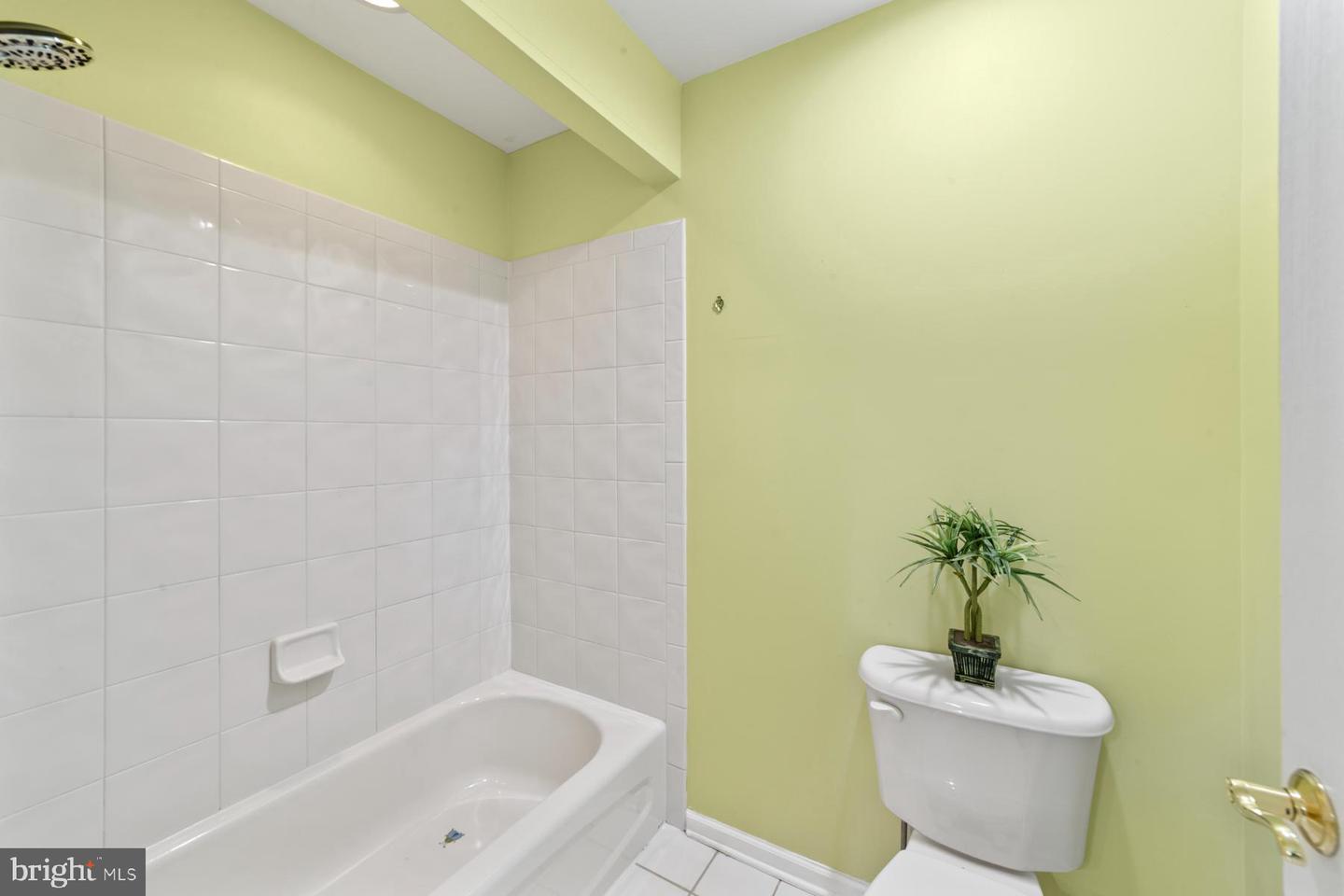 26 Woodland Dr