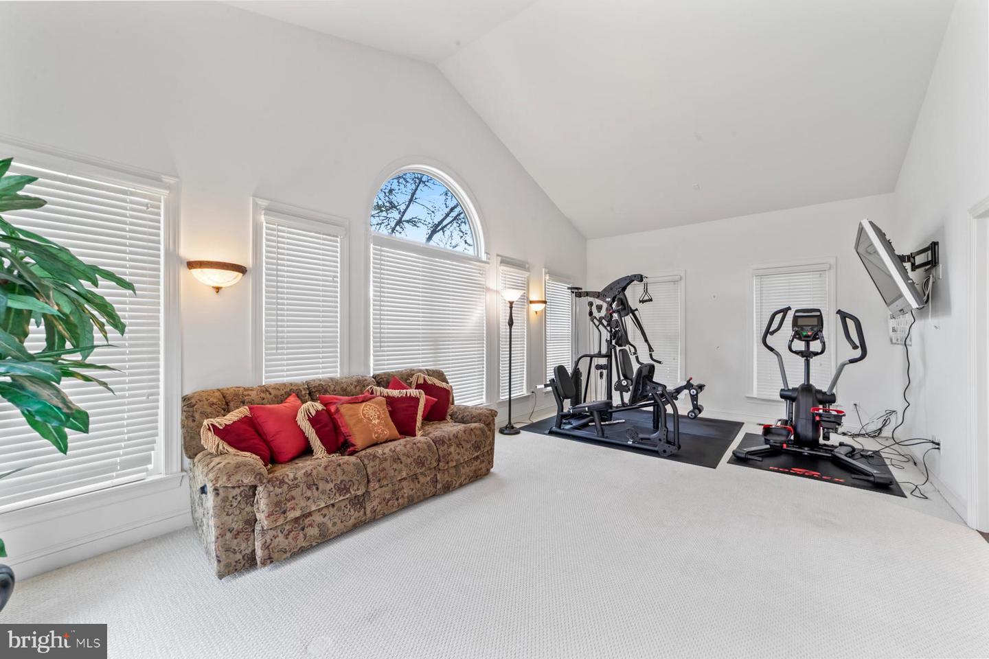 26 Woodland Dr