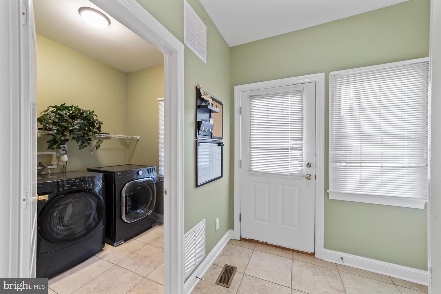 26 Woodland Dr