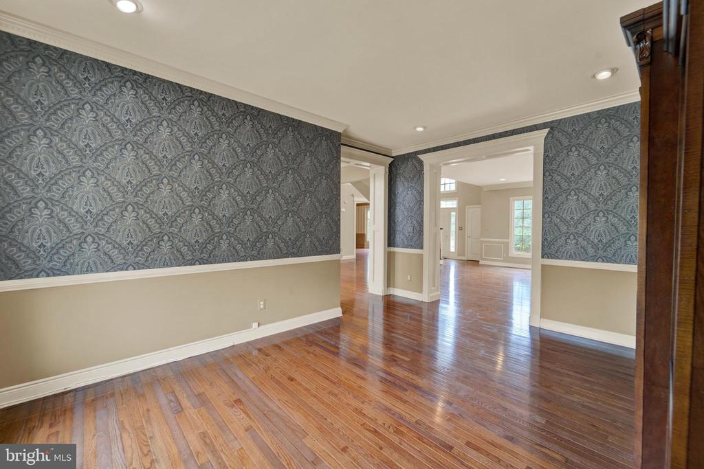 19 MEADOWLARK DRIVE
