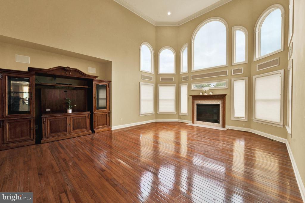 19 MEADOWLARK DRIVE