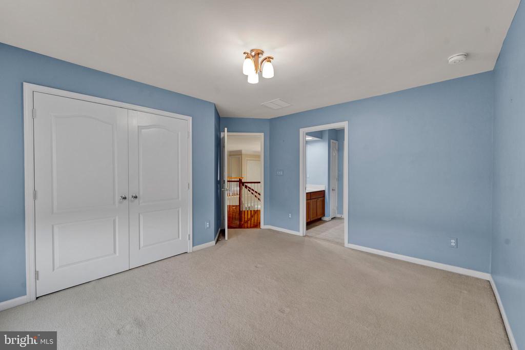 19 MEADOWLARK DRIVE