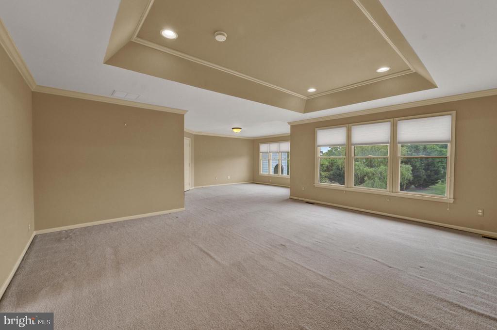 19 MEADOWLARK DRIVE