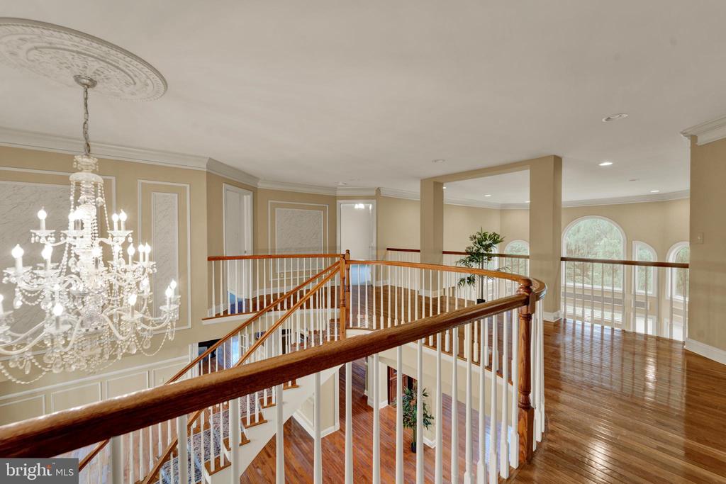 19 MEADOWLARK DRIVE