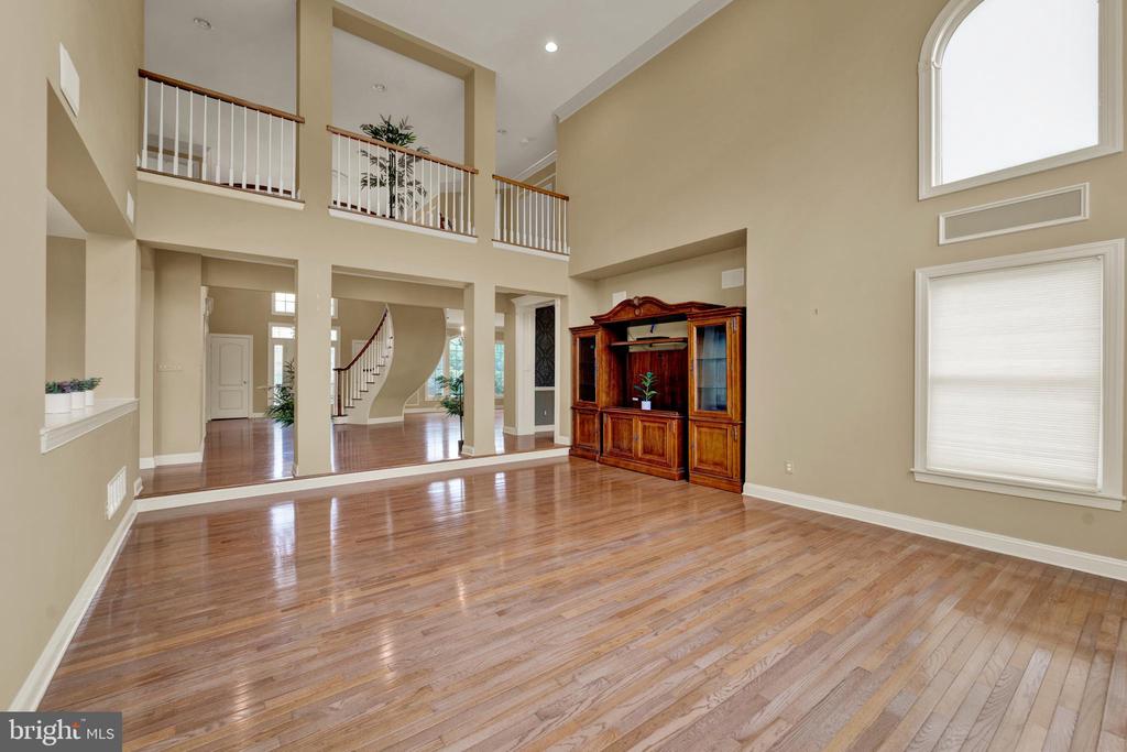 19 MEADOWLARK DRIVE