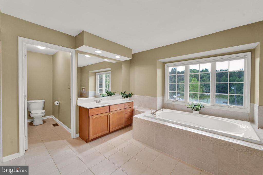 19 MEADOWLARK DRIVE