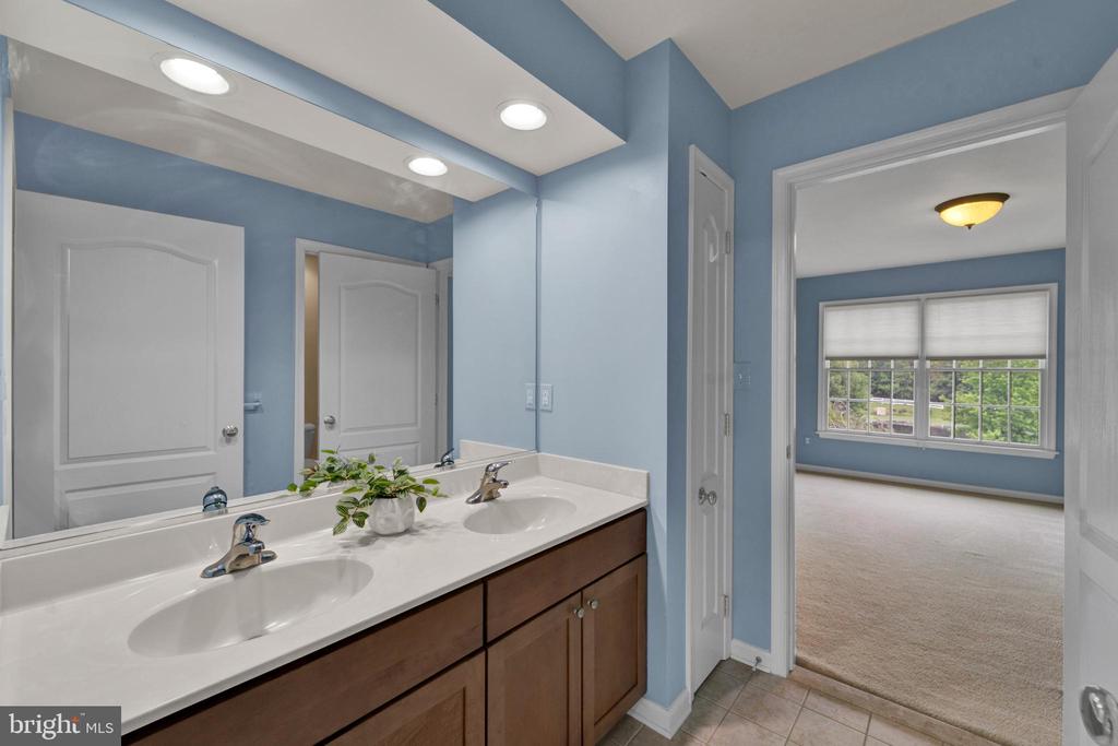 19 MEADOWLARK DRIVE