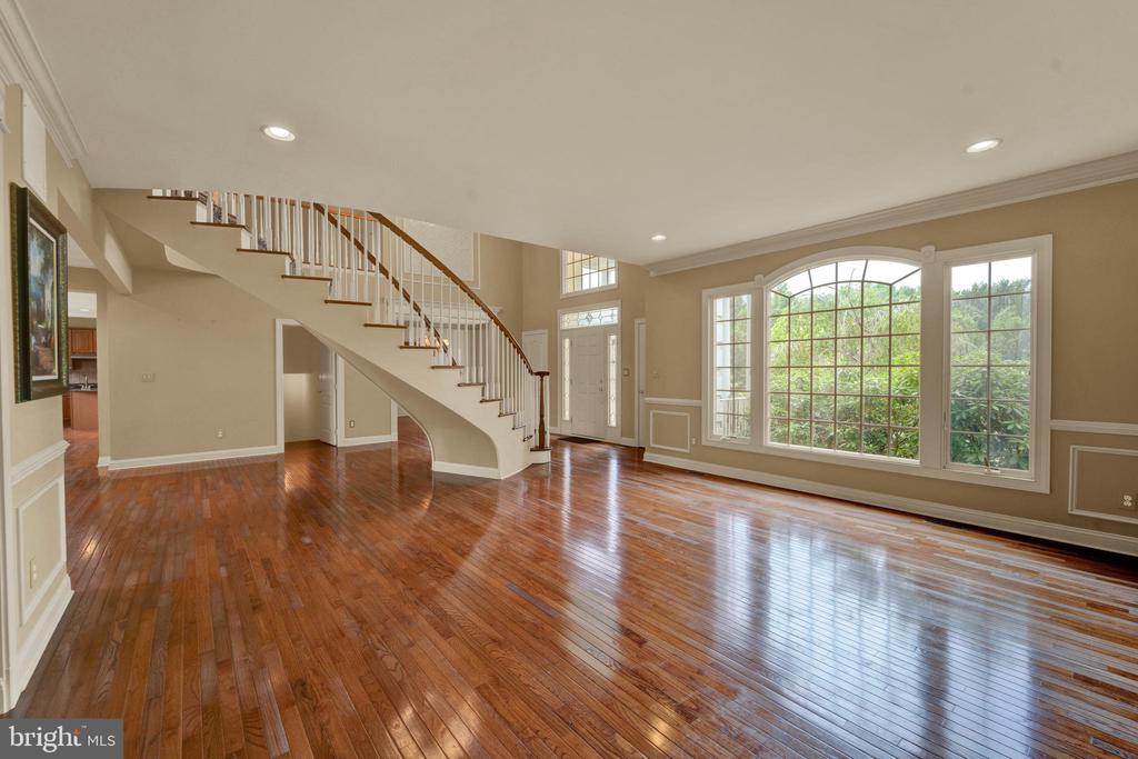 19 MEADOWLARK DRIVE