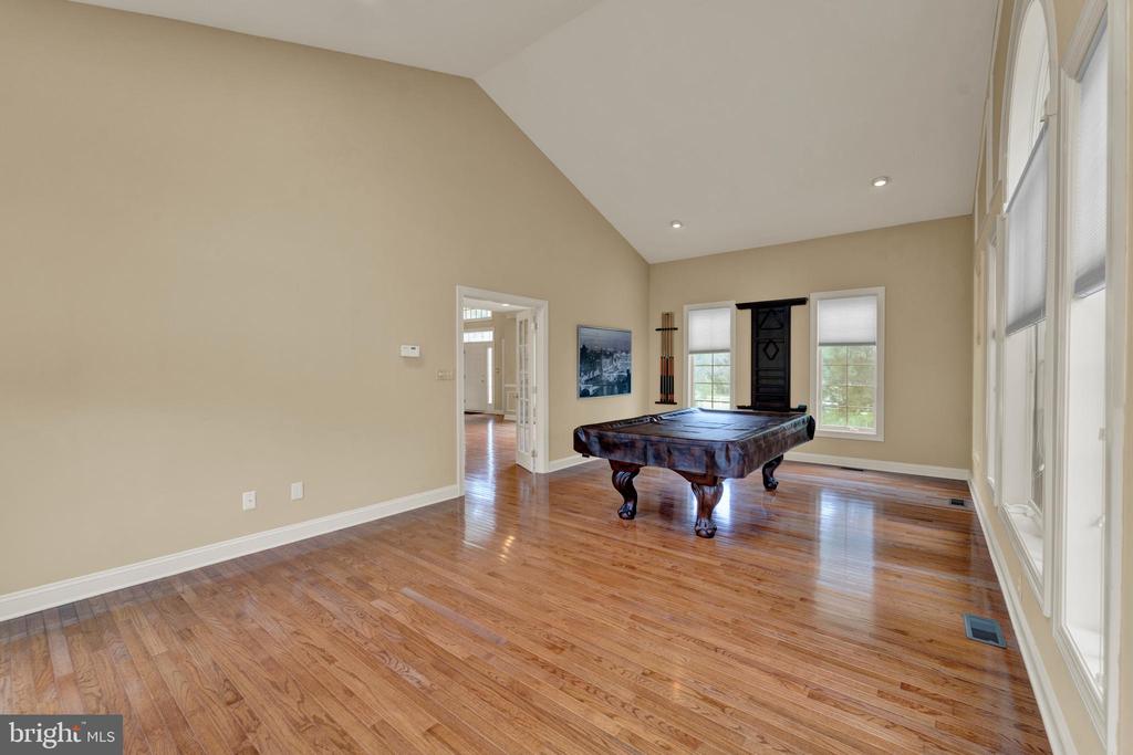 19 MEADOWLARK DRIVE