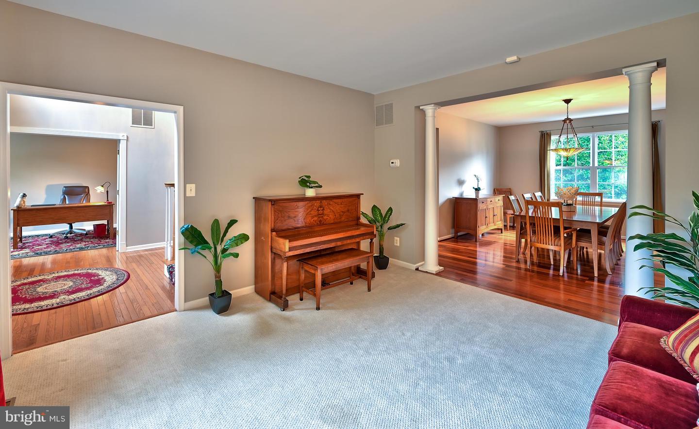 9 FIELDCREST DRIVE