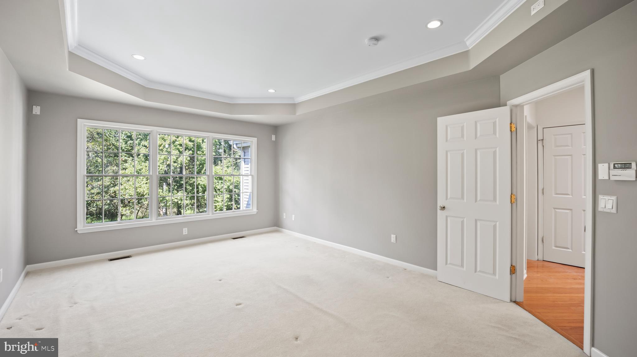 8 Bethpage DRIVE