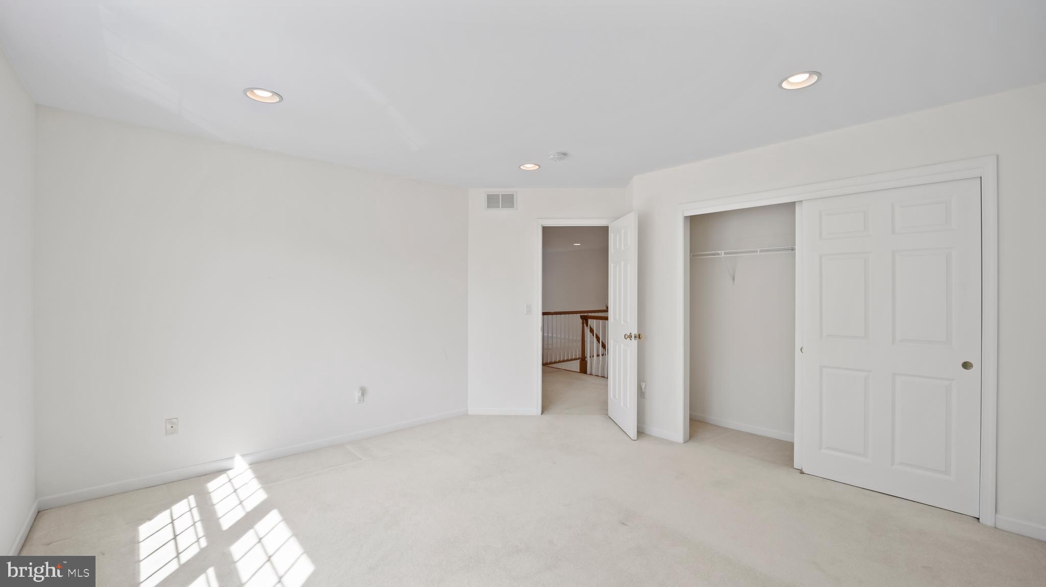 8 Bethpage DRIVE