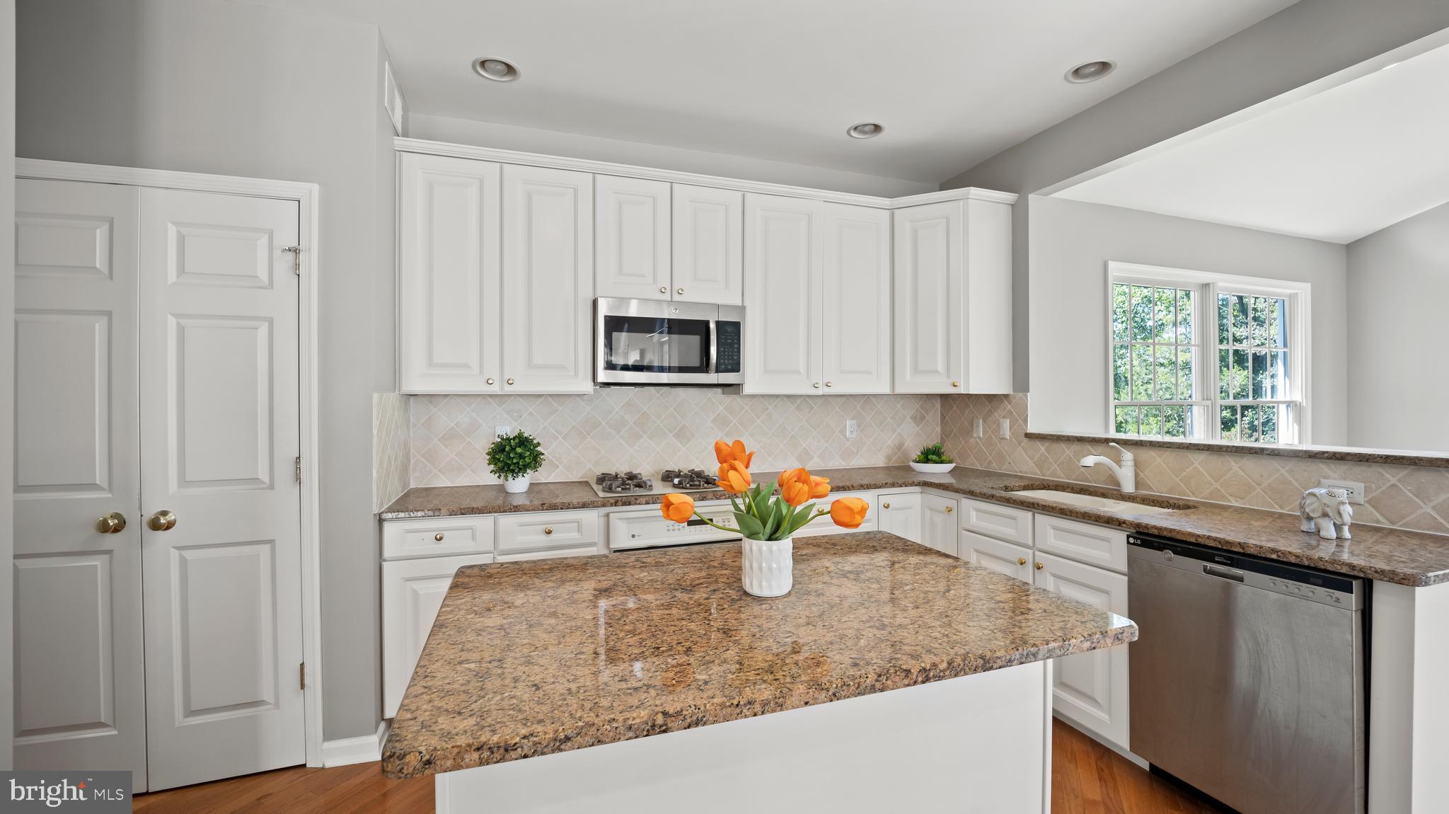 8 Bethpage DRIVE