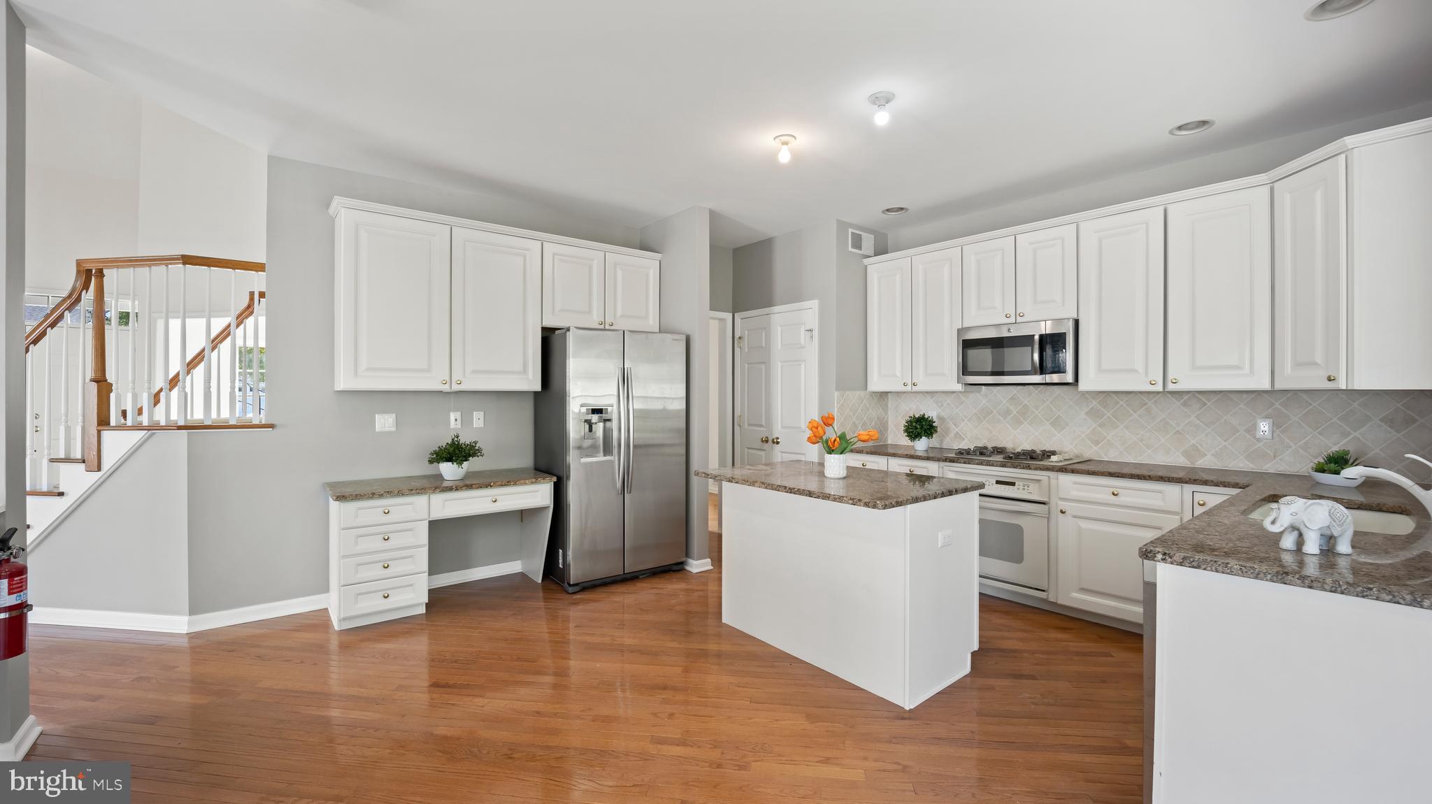 8 Bethpage DRIVE