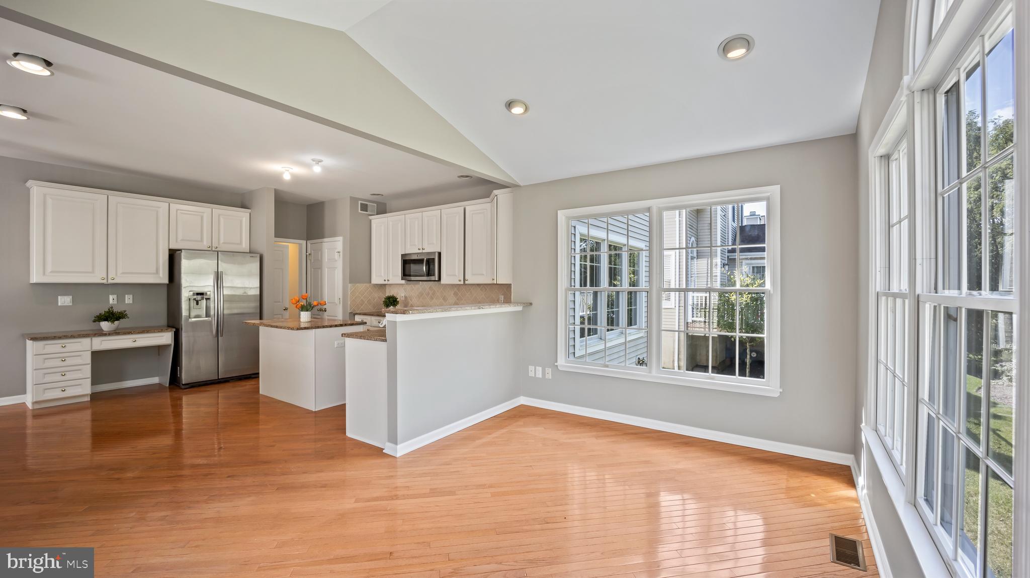 8 Bethpage DRIVE