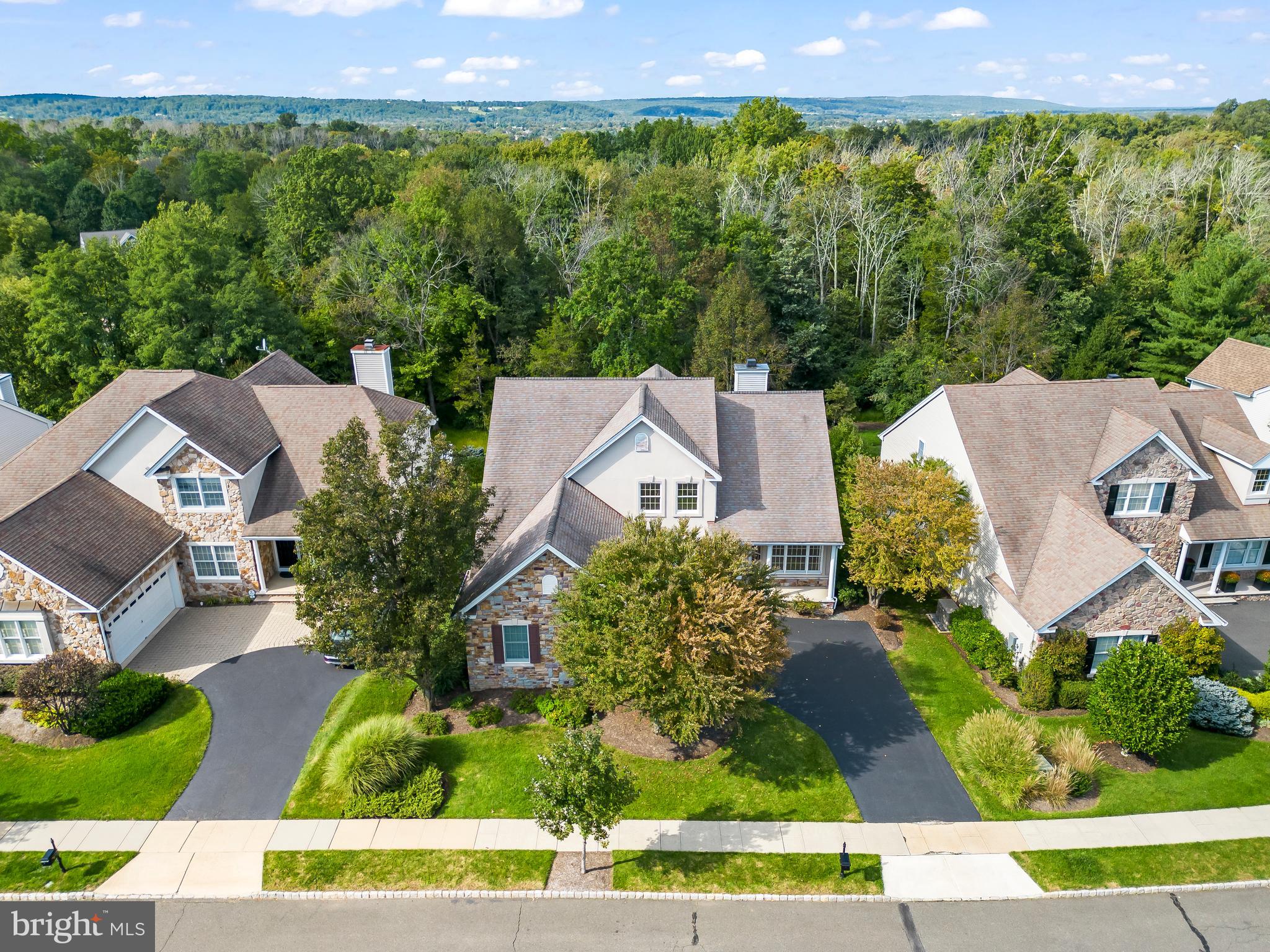 8 Bethpage DRIVE