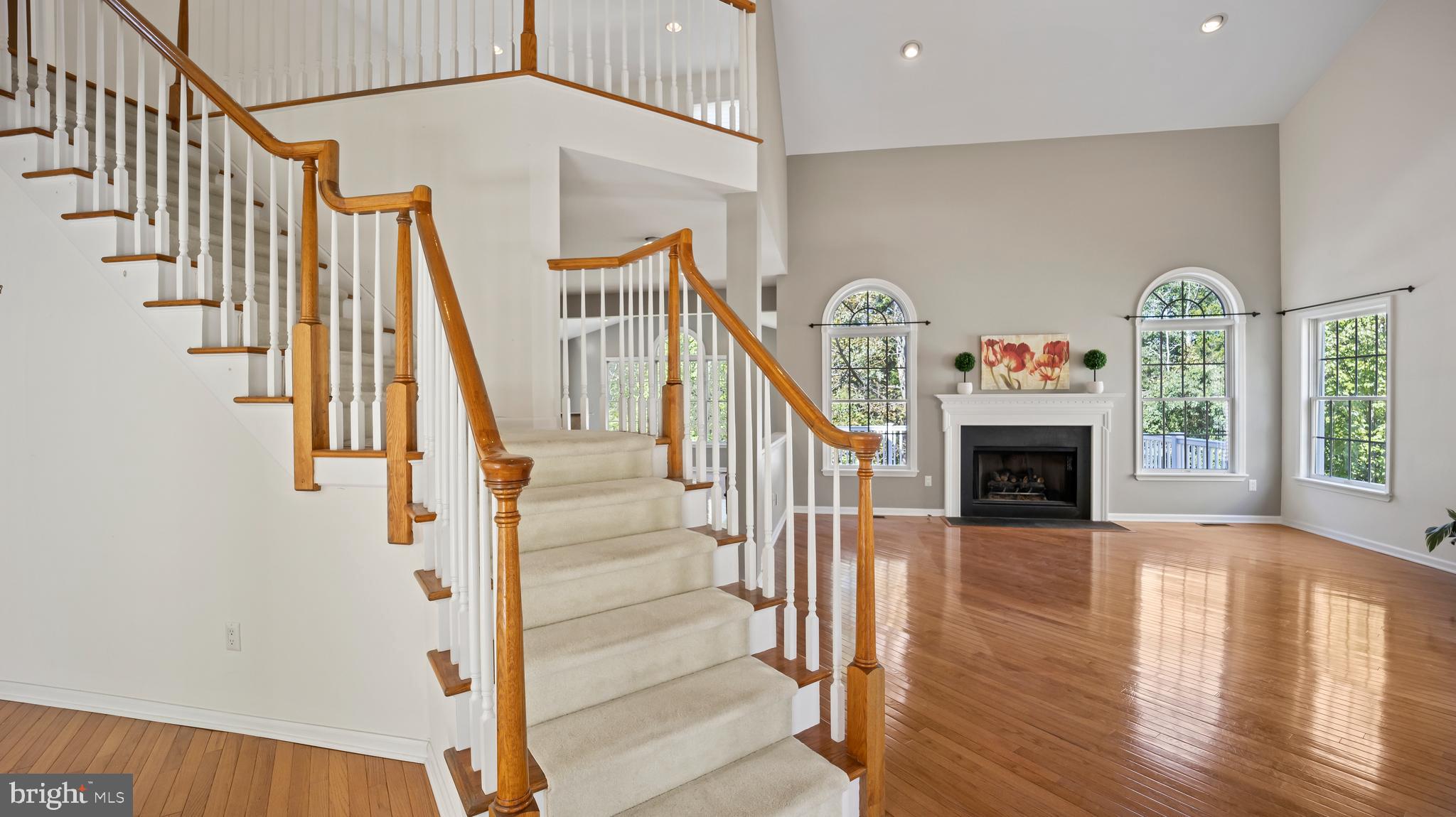 8 Bethpage DRIVE