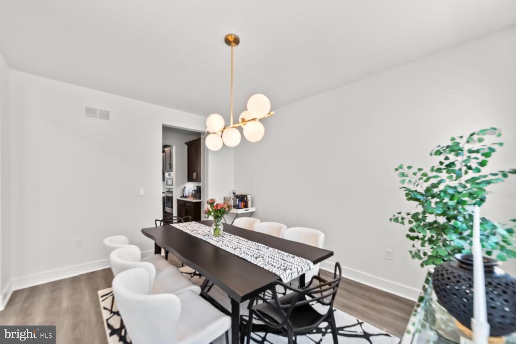 47 E Hartwick