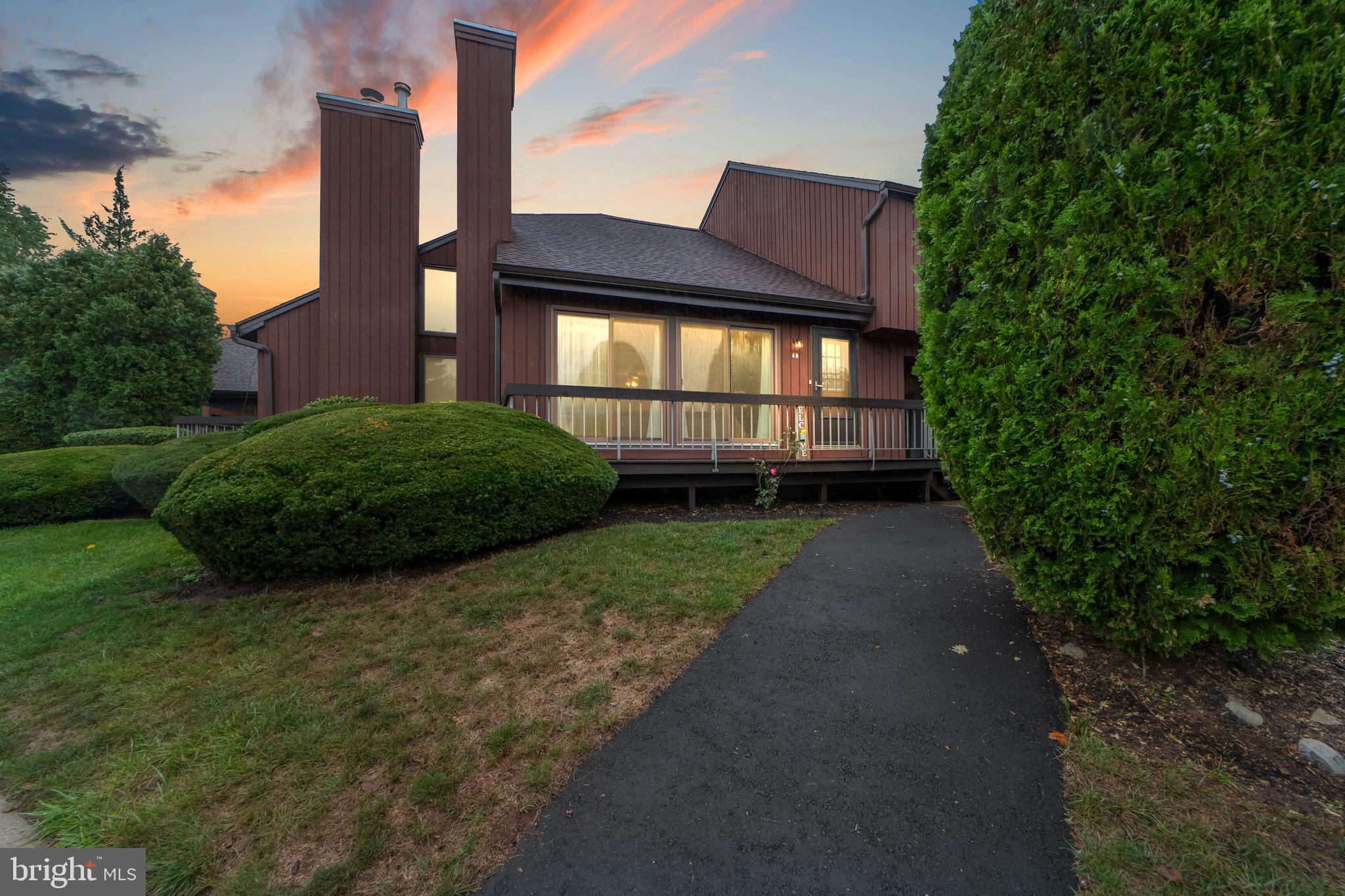 23 Bloomingdale Dr #4b