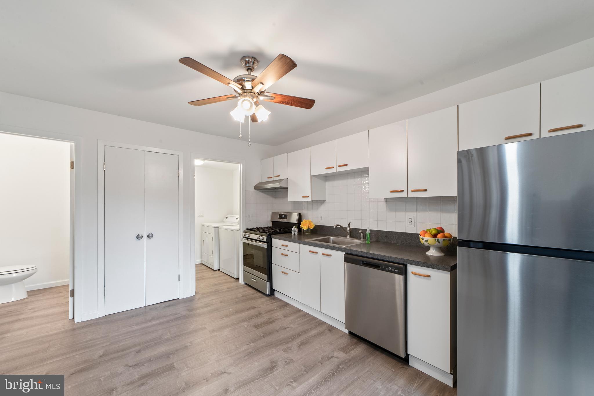 23 Bloomingdale Dr #4b