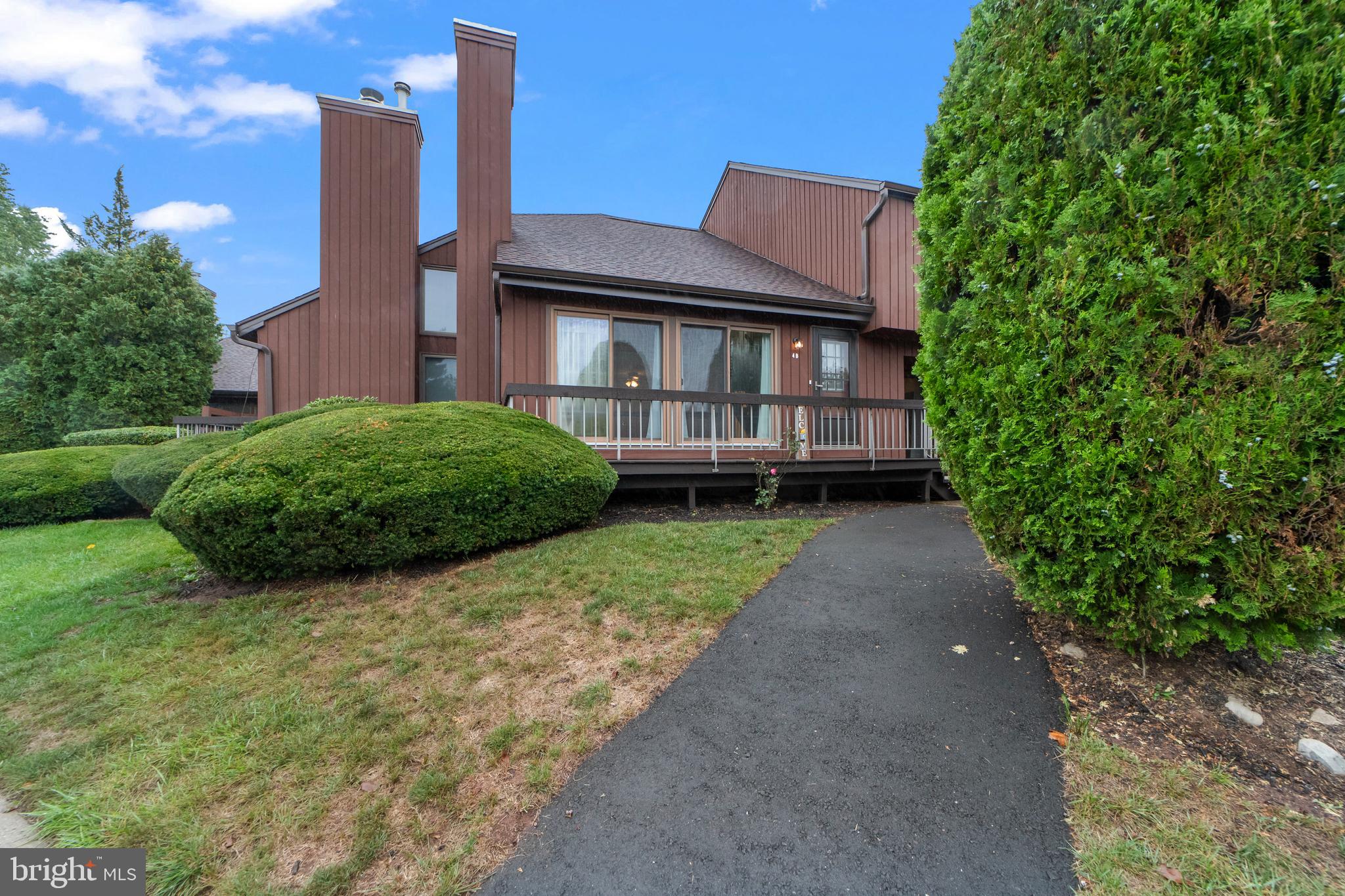 23 Bloomingdale Dr #4b