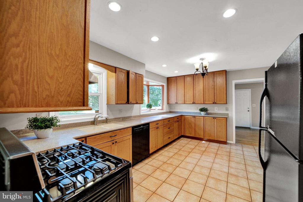 382 Burnt Hill Rd