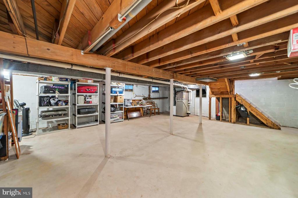 382 Burnt Hill Rd