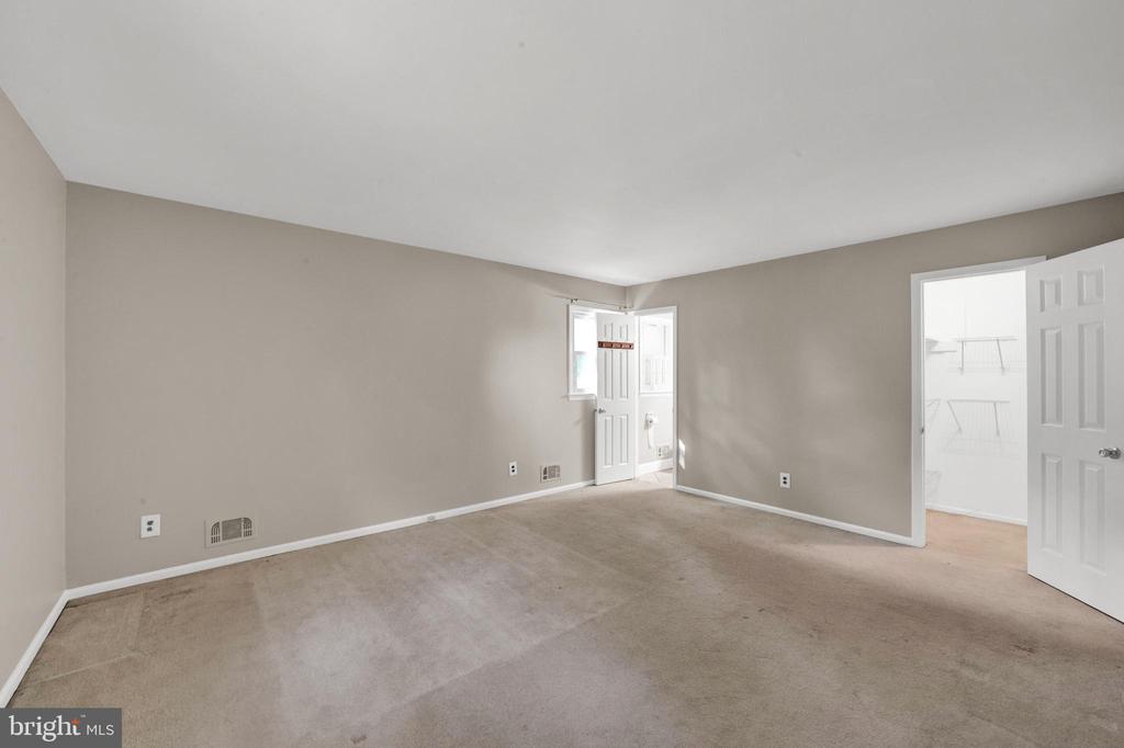 382 Burnt Hill Rd