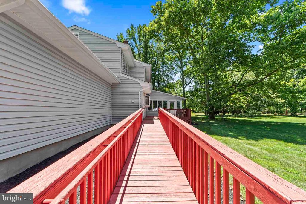 382 Burnt Hill Rd