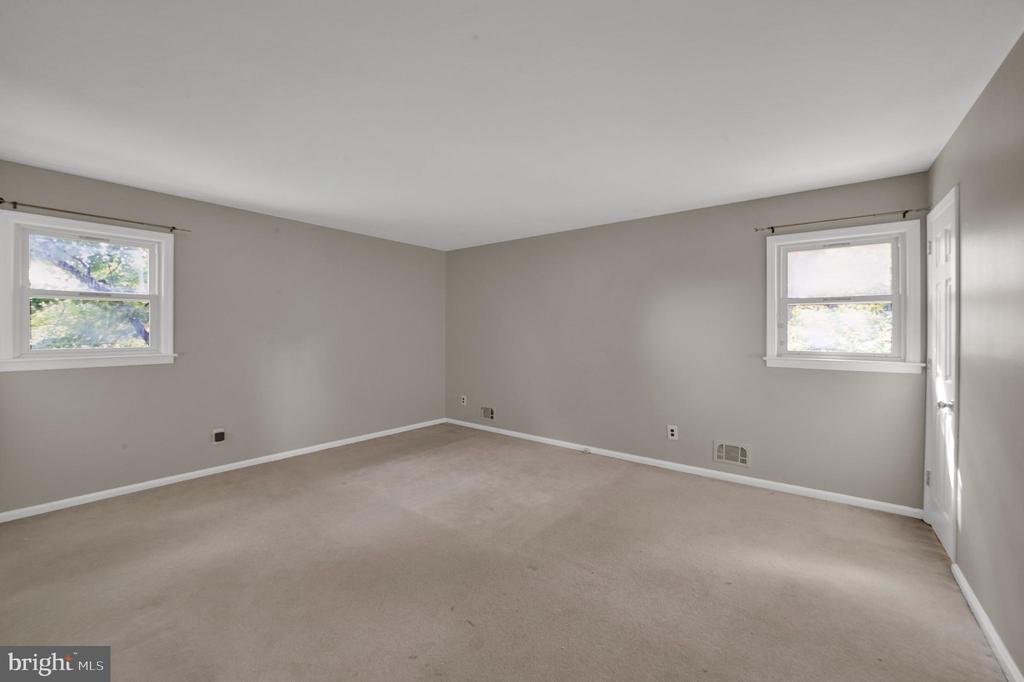 382 Burnt Hill Rd