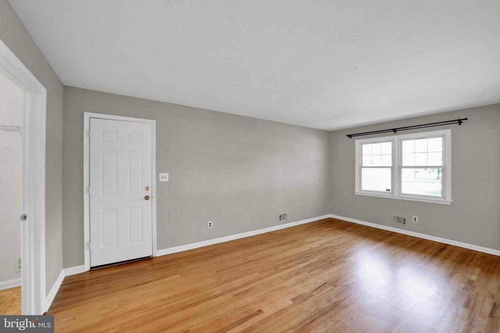 382 Burnt Hill Rd