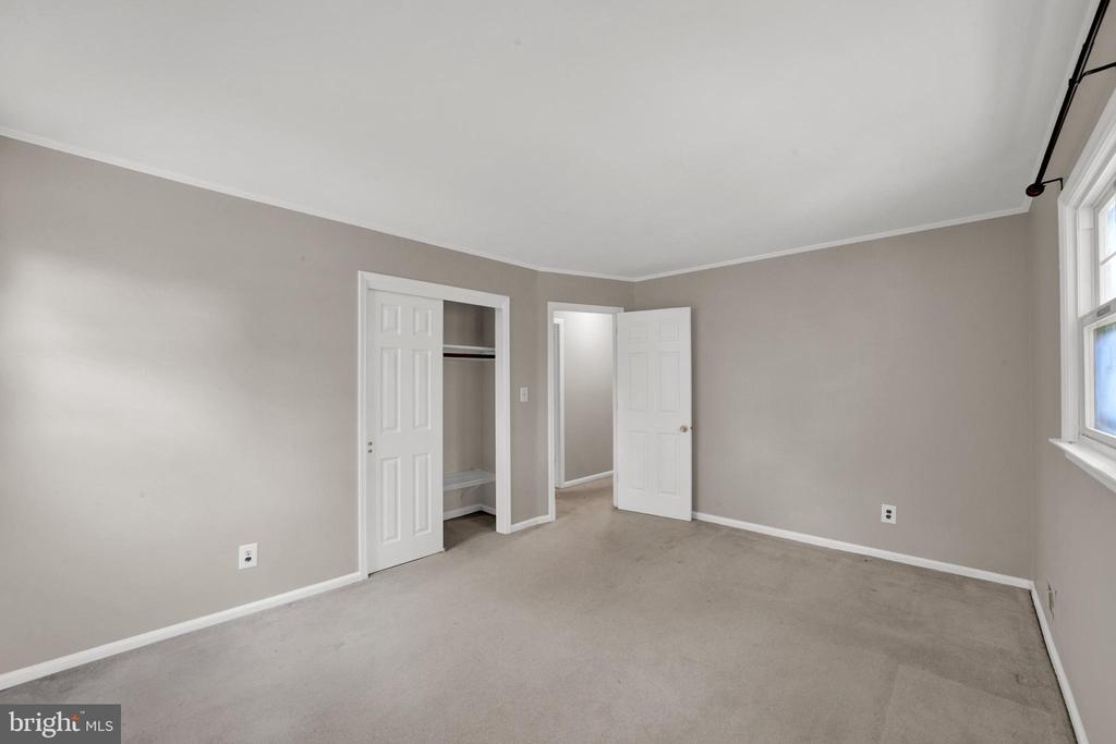 382 Burnt Hill Rd
