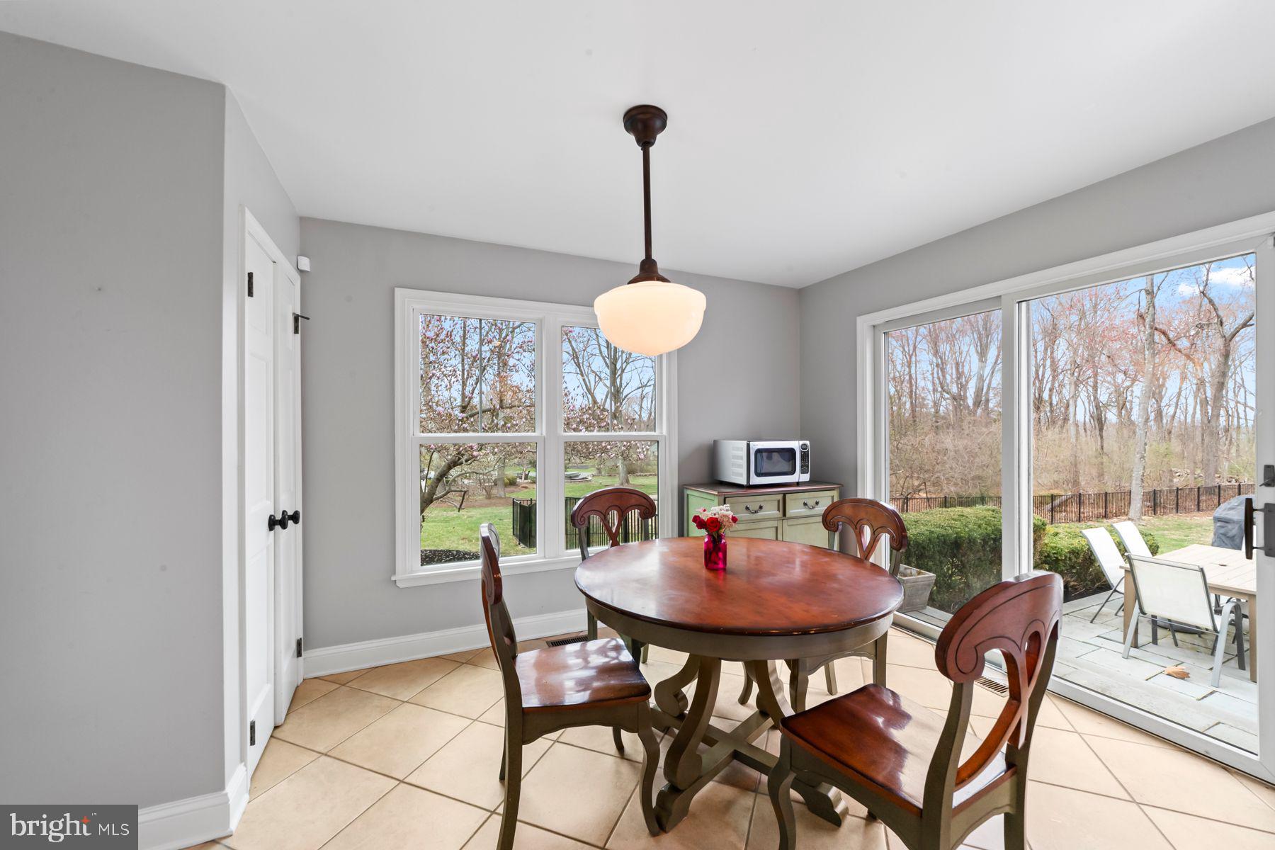 325 Spring Hill Rd