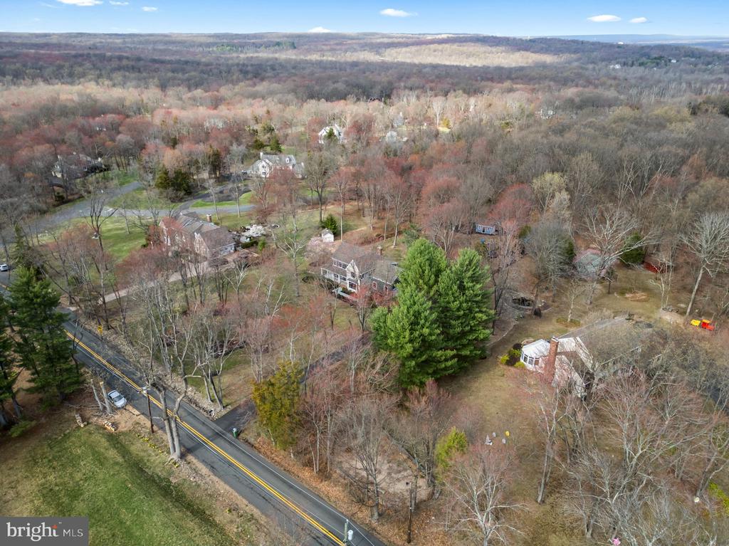 325 Spring Hill Rd