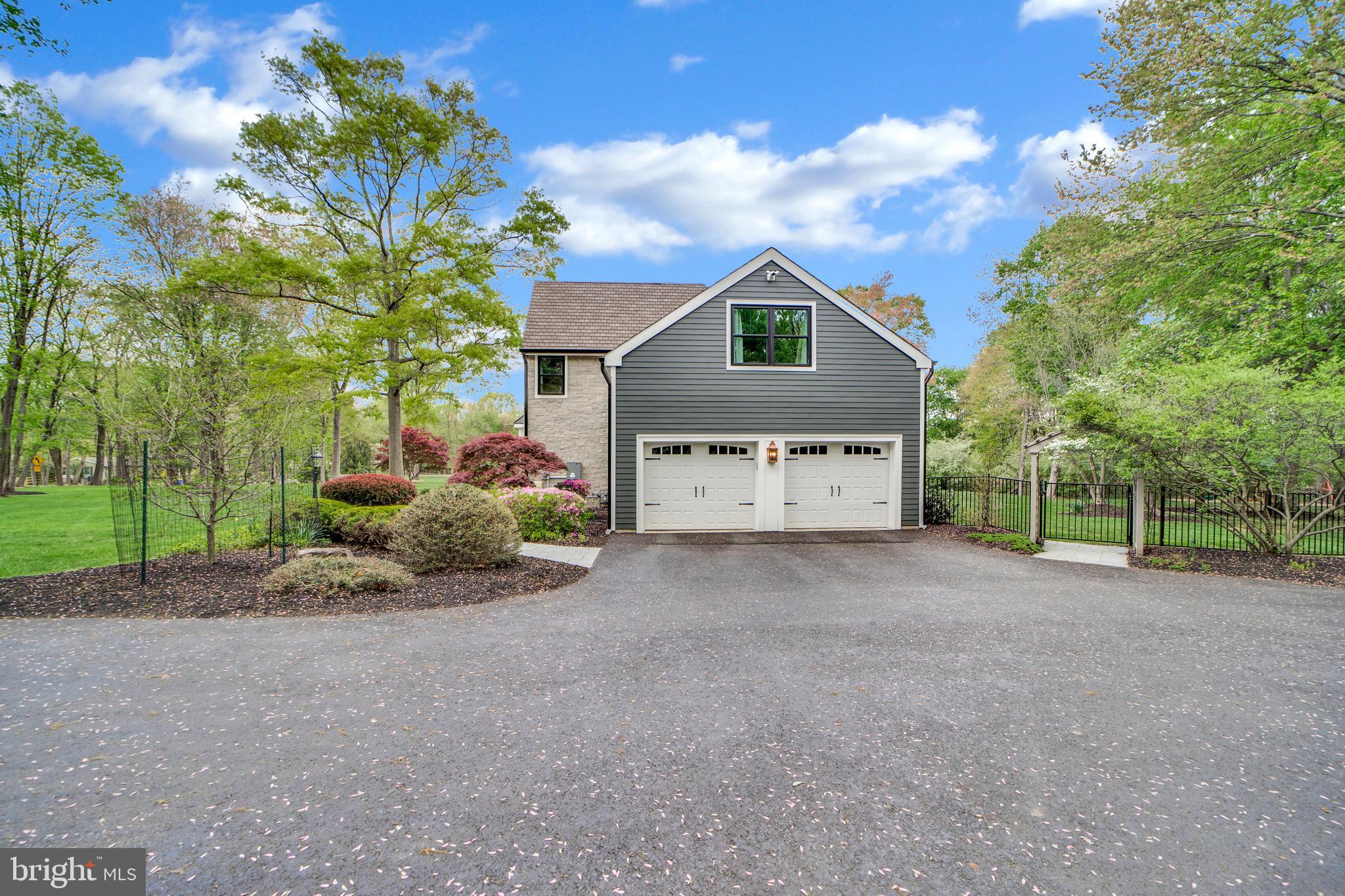 325 Spring Hill Rd