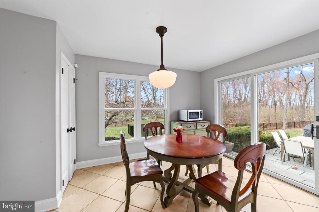 325 Spring Hill Rd