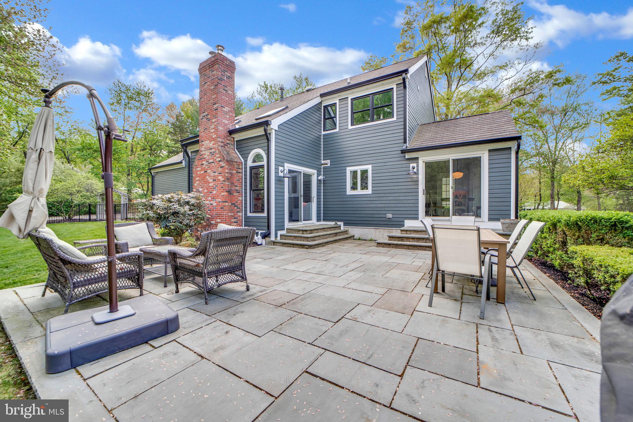 325 Spring Hill Rd