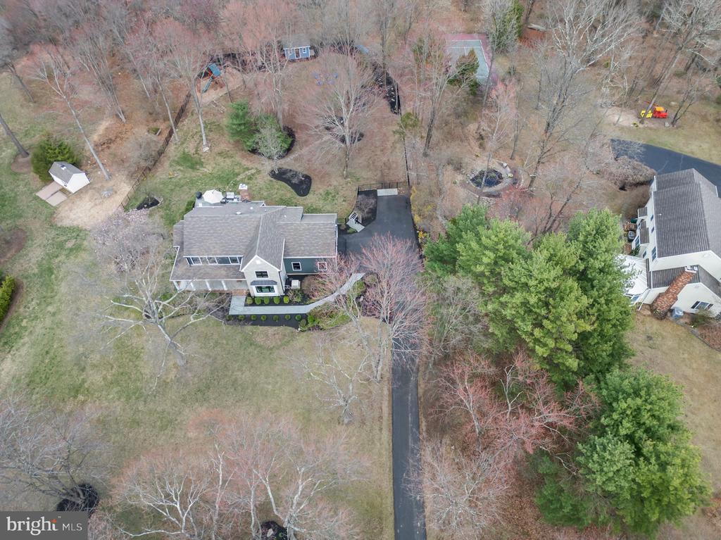 325 Spring Hill Rd