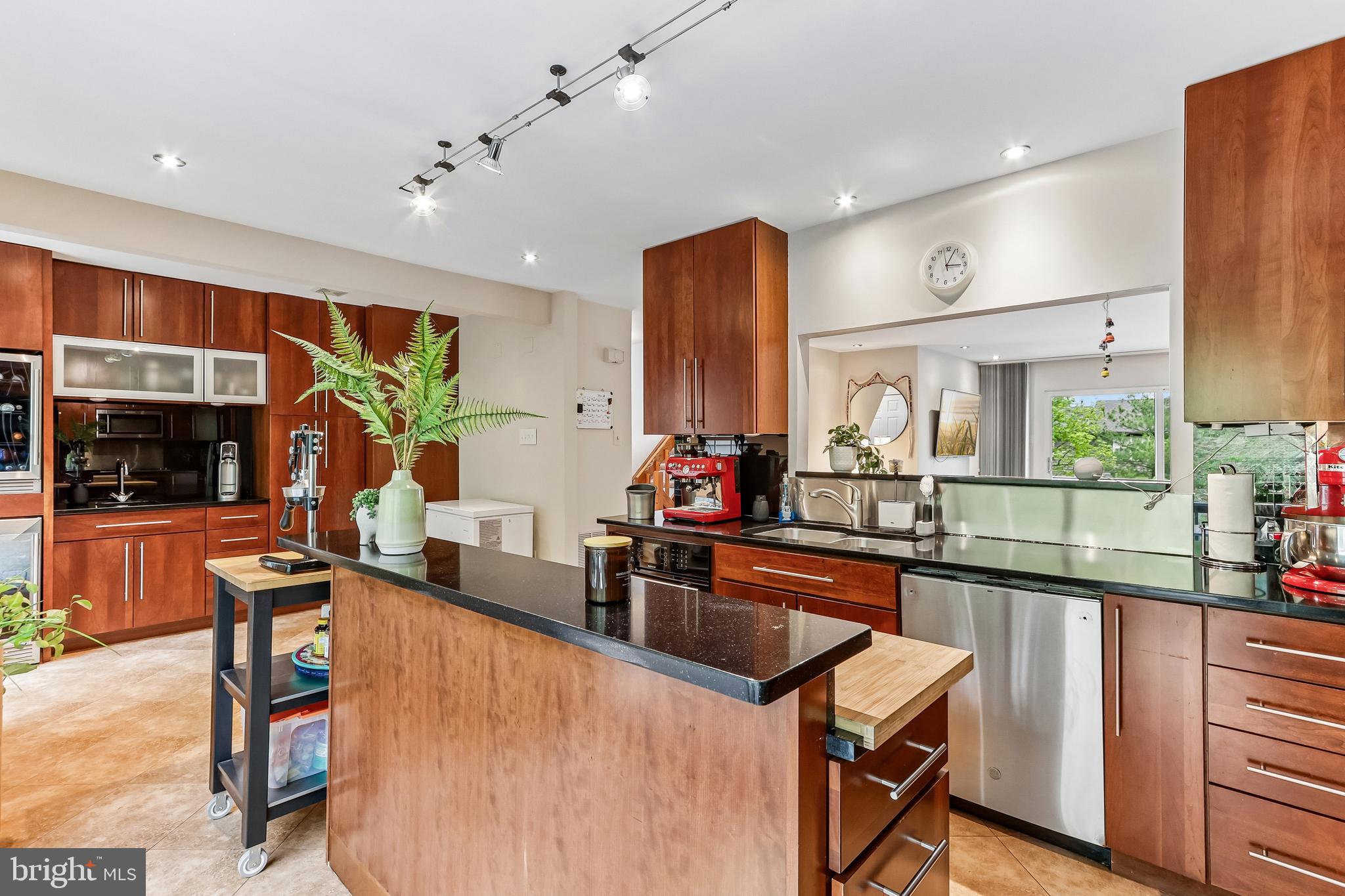 37 MELROSE ROAD C