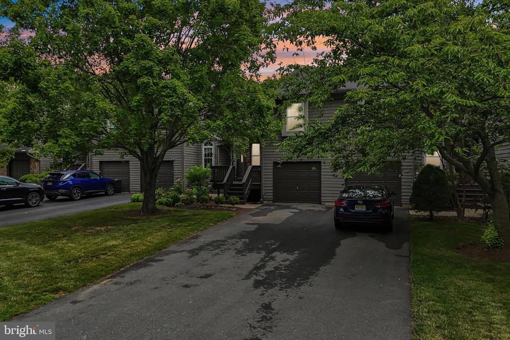 31 CHICOPEE DRIVE